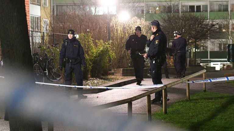 Authorities in Malmö: Stop shooting